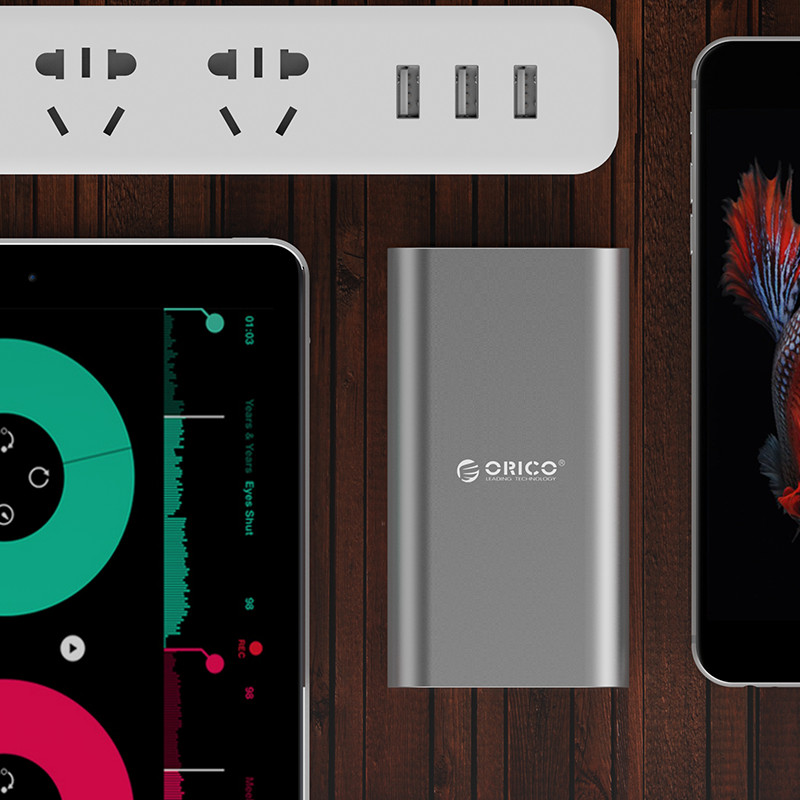 Зовнішній акумулятор 10050mAh (QS1)